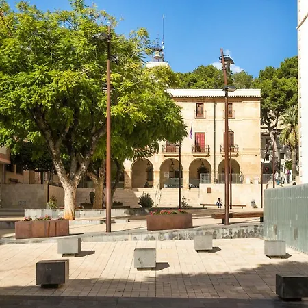 Estudios Ramón Llull