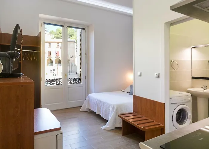 Estudios Ramon Llull Διαμέρισμα *