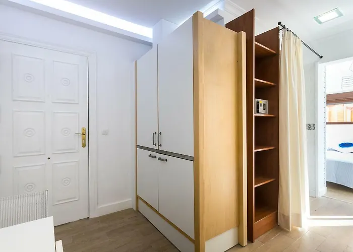 Estudios Ramon Llull *