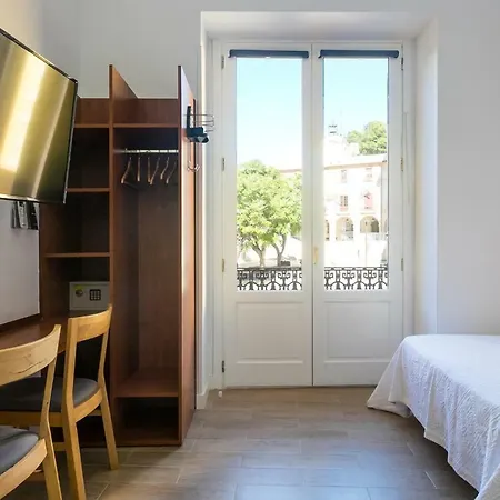 Estudios Ramon Llull Apartamento *
