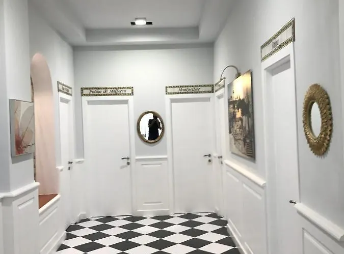 Estudios Ramon Llull Apartamento