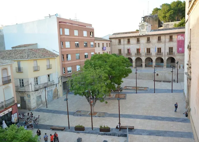 Estudios Ramon Llull *