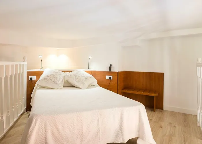 Estudios Ramon Llull * Dénia