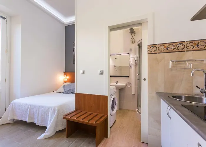 Estudios Ramon Llull *