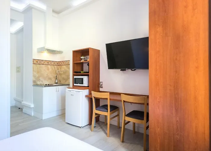 Estudios Ramon Llull *